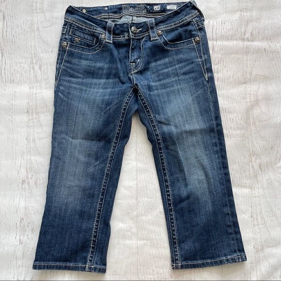 Miss Me fleur de lis pocket detailed crops Sz 28 - Picture 3 of 8